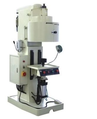 2.2KW الصناعي تصفية النفط ماكينة / الاغلاق آلات حسب الطلب